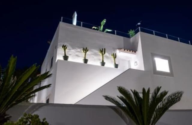 3 makuuhuone Kattohuoneisto vuokrattavana paikassa Los Naranjos, Marbella mukana uima-altaan 
autotalli - 5 000 € (Ref: 9488038)