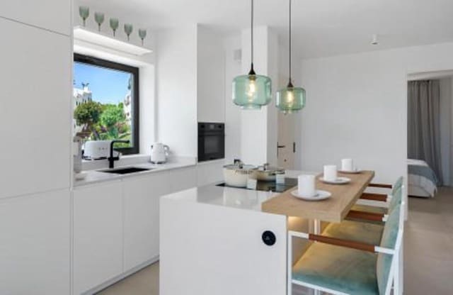 3 makuuhuone Kattohuoneisto vuokrattavana paikassa Los Naranjos, Marbella mukana uima-altaan 
autotalli - 5 000 € (Ref: 9488038)