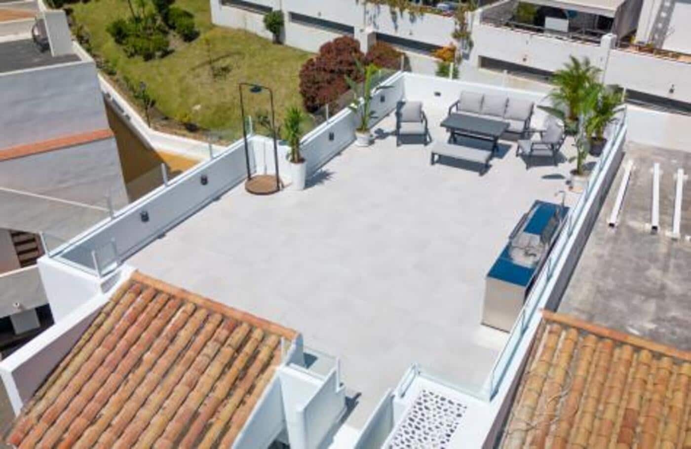 3 makuuhuone Kattohuoneisto vuokrattavana paikassa Marbella mukana uima-altaan 
autotalli - 5 000 € (Ref: 9488038)