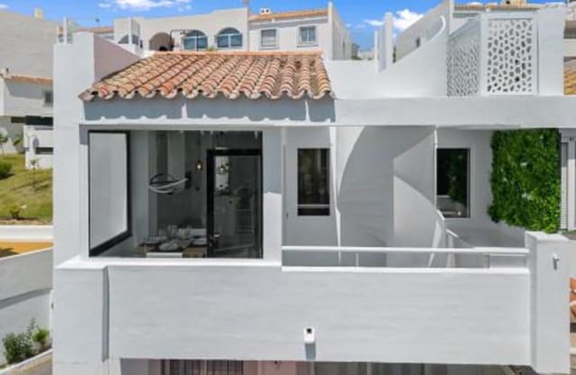 3 makuuhuone Kattohuoneisto vuokrattavana paikassa Los Naranjos, Marbella mukana uima-altaan 
autotalli - 5 000 € (Ref: 9488038)