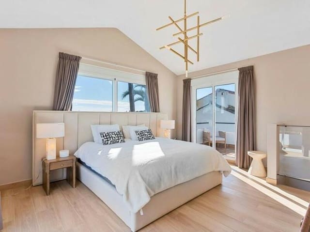 4 soveværelse Byhus til salg i Guadalmina Baja, Marbella med swimmingpool garage - € 750.000 (Ref: 9488039)