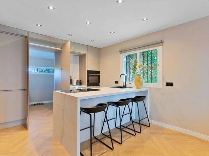 4 bedroom Townhouse for rent in Guadalmina with pool garage - € 7,000 (Ref: 9488040)