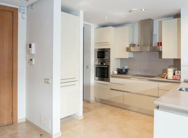 2 sypialnia Dom do wynajęcia w Marbella z basenem garażem - 5 300 € (Ref: 9488041)