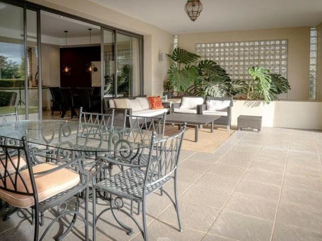 2 sypialnia Dom do wynajęcia w Sierra Blanca, Marbella z basenem garażem - 5 300 € (Ref: 9488041)