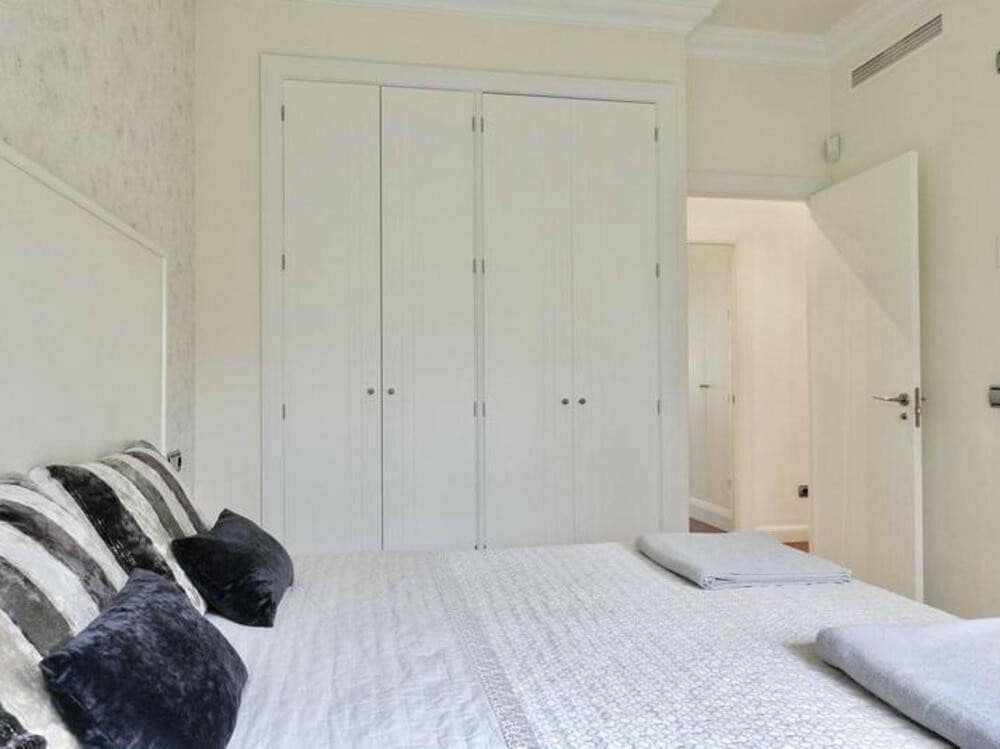 3 bedroom Penthouse for rent in Marbella with pool garage - € 3,950 (Ref: 9488574)