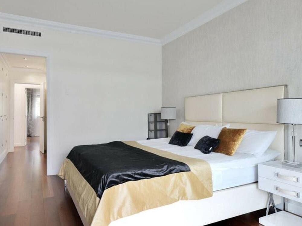 3 bedroom Penthouse for rent in Marbella with pool garage - € 3,950 (Ref: 9488574)