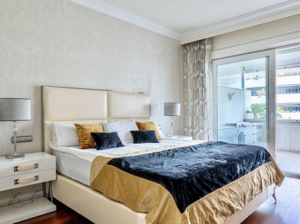 3 bedroom Penthouse for rent in Marbella with pool garage - € 3,950 (Ref: 9488574)