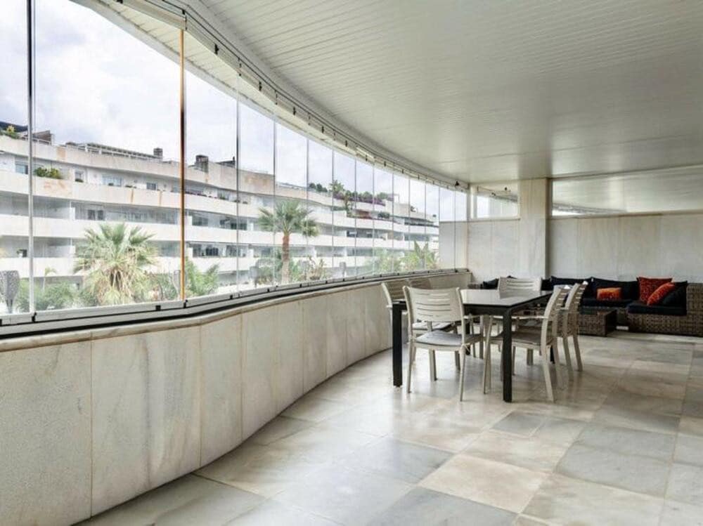3 bedroom Penthouse for rent in Marbella with pool garage - € 3,950 (Ref: 9488574)