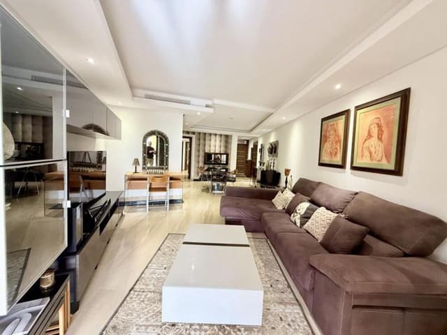 3 makuuhuone Huoneisto myytävänä paikassa El Padrón, Estepona mukana uima-altaan 
autotalli - 690 000 € (Ref: 9488575)