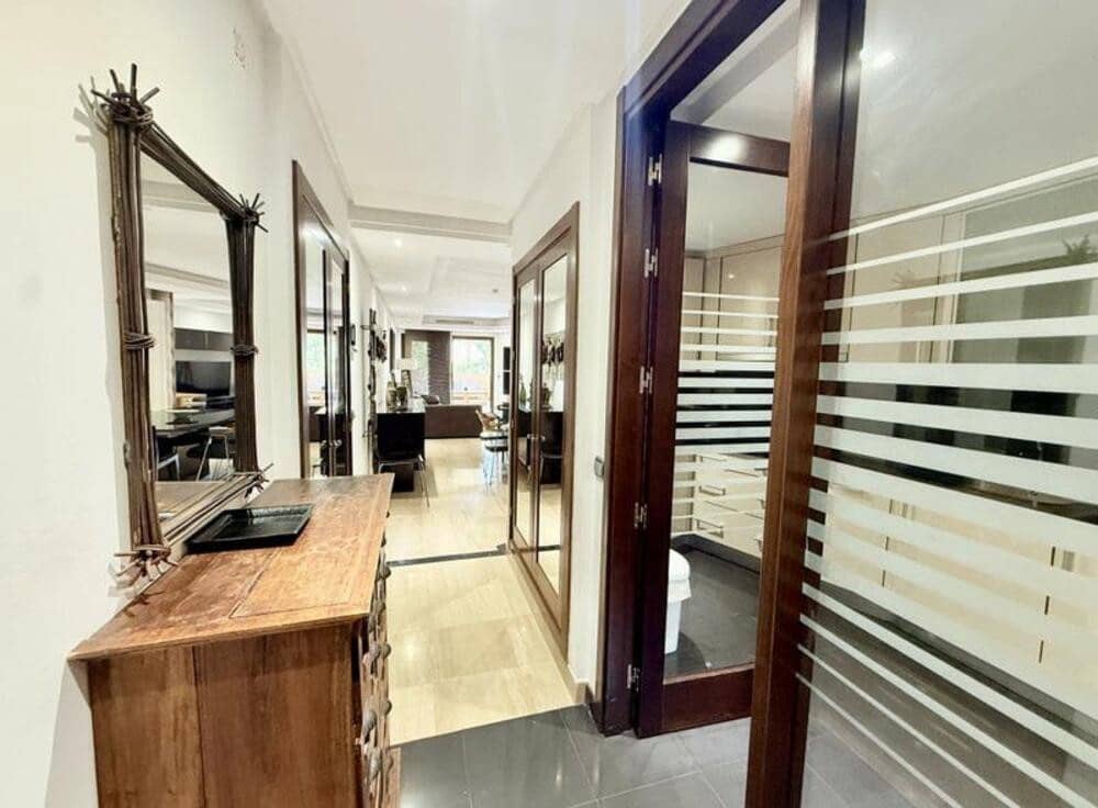 3 sypialnia Apartament do wynajęcia w Estepona z basenem garażem - 2 500 € (Ref: 9488576)