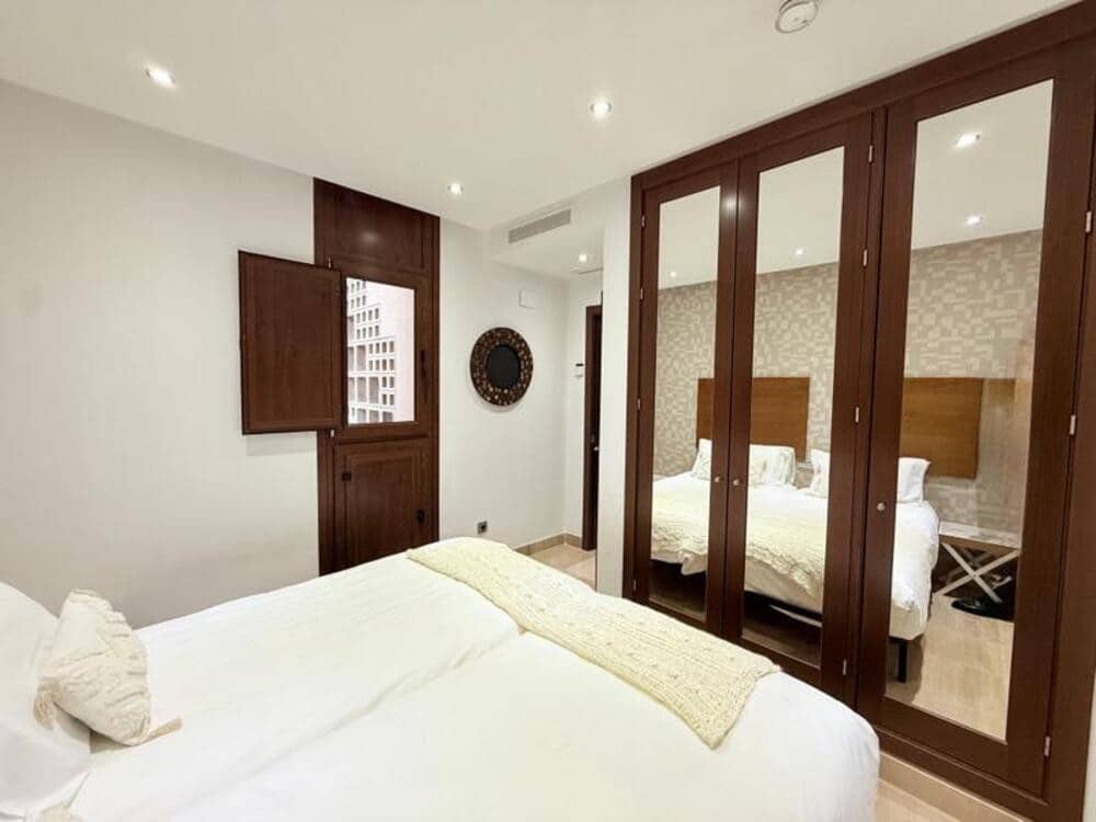 3 sypialnia Apartament do wynajęcia w Estepona z basenem garażem - 2 500 € (Ref: 9488576)