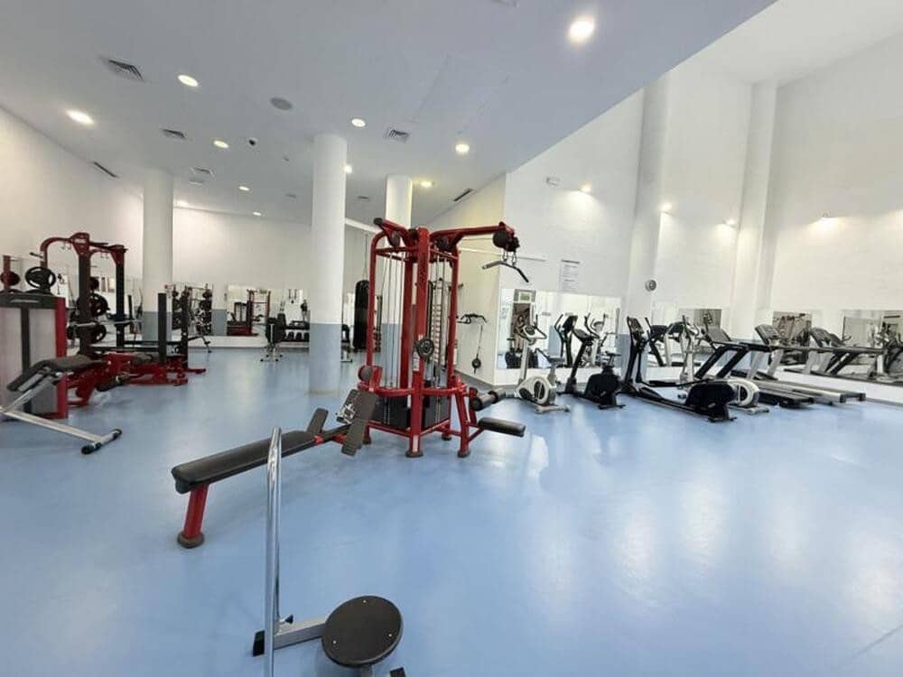 3 sypialnia Apartament do wynajęcia w Estepona z basenem garażem - 2 500 € (Ref: 9488576)