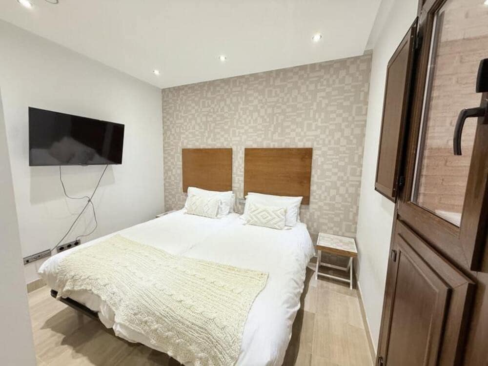 3 sypialnia Apartament do wynajęcia w Estepona z basenem garażem - 2 500 € (Ref: 9488576)