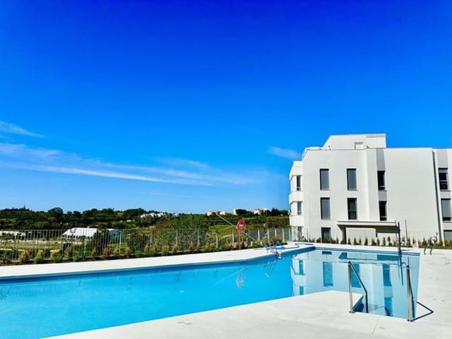 3 soverom Leilighet til leie i Cancelada, Estepona med svømmebasseng garasje - € 2 650 (Ref: 9488579)