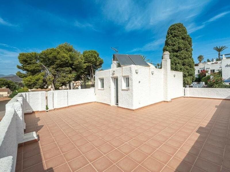 3 soveværelse Byhus til salg i Marbella med swimmingpool garage - € 699.000 (Ref: 9490962)