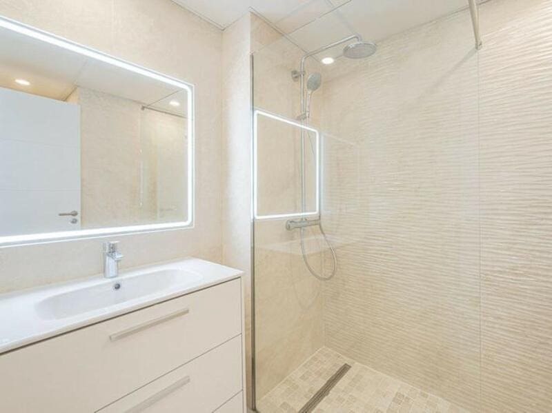 3 soveværelse Byhus til salg i Marbella med swimmingpool garage - € 699.000 (Ref: 9490962)