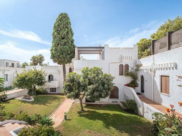 3 soveværelse Byhus til salg i La Dama de Noche - La Alzambra, Marbella med swimmingpool garage - € 699.000 (Ref: 9490962)