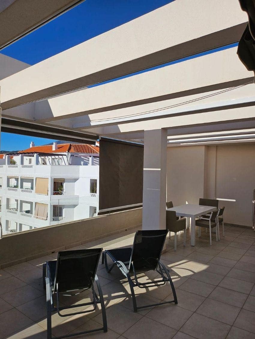 2 sypialnia Penthouse do wynajęcia w Marbella z basenem garażem - 2 500 € (Ref: 9490964)