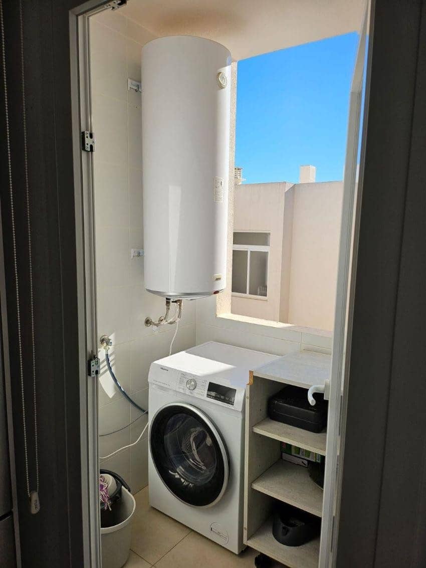 2 sypialnia Penthouse do wynajęcia w Marbella z basenem garażem - 2 500 € (Ref: 9490964)