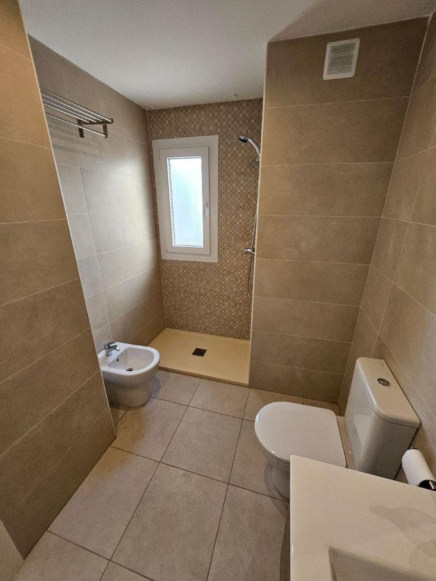 2 sypialnia Penthouse do wynajęcia w Marbella z basenem garażem - 2 500 € (Ref: 9490964)