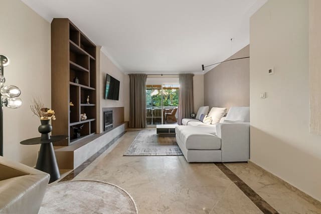 3 bedroom Apartment for sale in Lomas De Marbella, Marbella with pool garage - € 1,590,000 (Ref: 9490965)