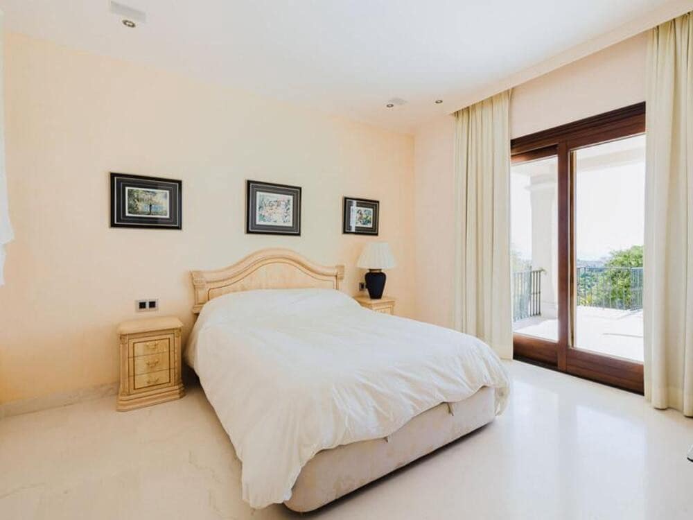 5 quarto Moradia para arrendar em Los Flamingos com piscina garagem - 11 000 € (Ref: 9490966)