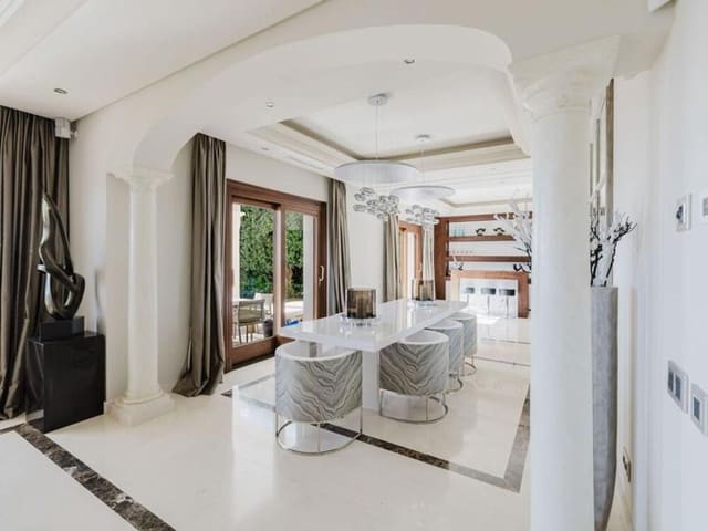 5 bedroom Villa for rent in Los Flamingos, Benahavís with pool garage - € 12,000 (Ref: 9490966)
