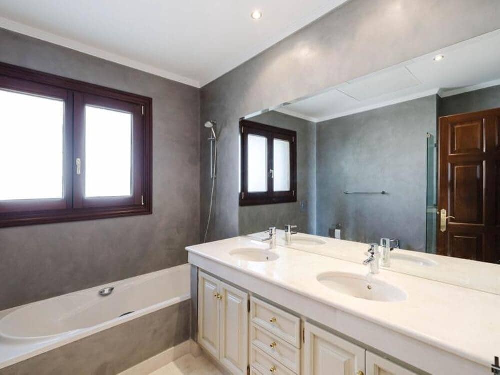 5 bedroom Villa for rent in Los Flamingos with pool garage - € 12,000 (Ref: 9490966)