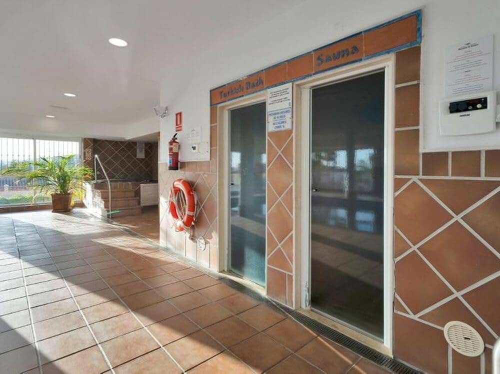 3 makuuhuone Huoneisto vuokrattavana paikassa Estepona mukana uima-altaan 
autotalli - 3 000 € (Ref: 9490967)