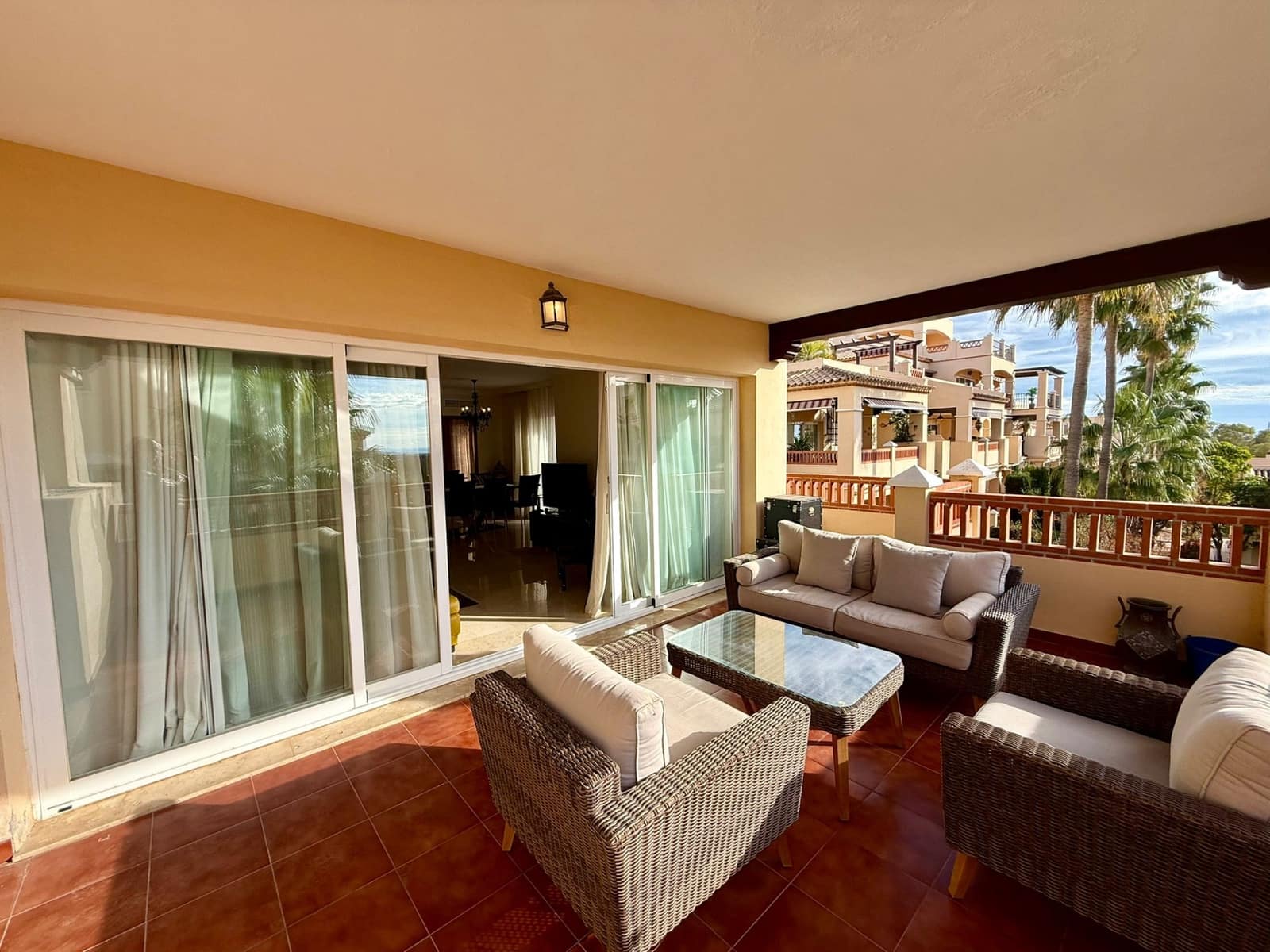 3 makuuhuone Huoneisto vuokrattavana paikassa Estepona mukana uima-altaan 
autotalli - 3 000 € (Ref: 9490967)