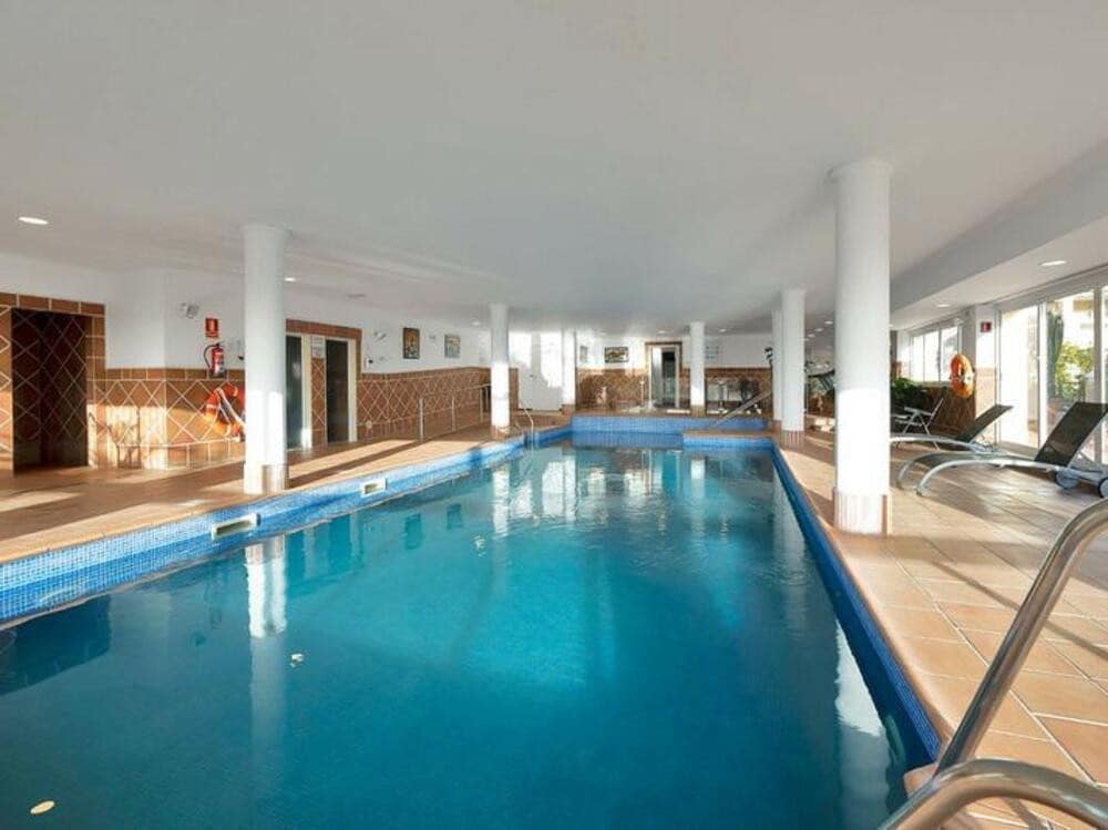 3 makuuhuone Huoneisto vuokrattavana paikassa Estepona mukana uima-altaan 
autotalli - 3 000 € (Ref: 9490967)