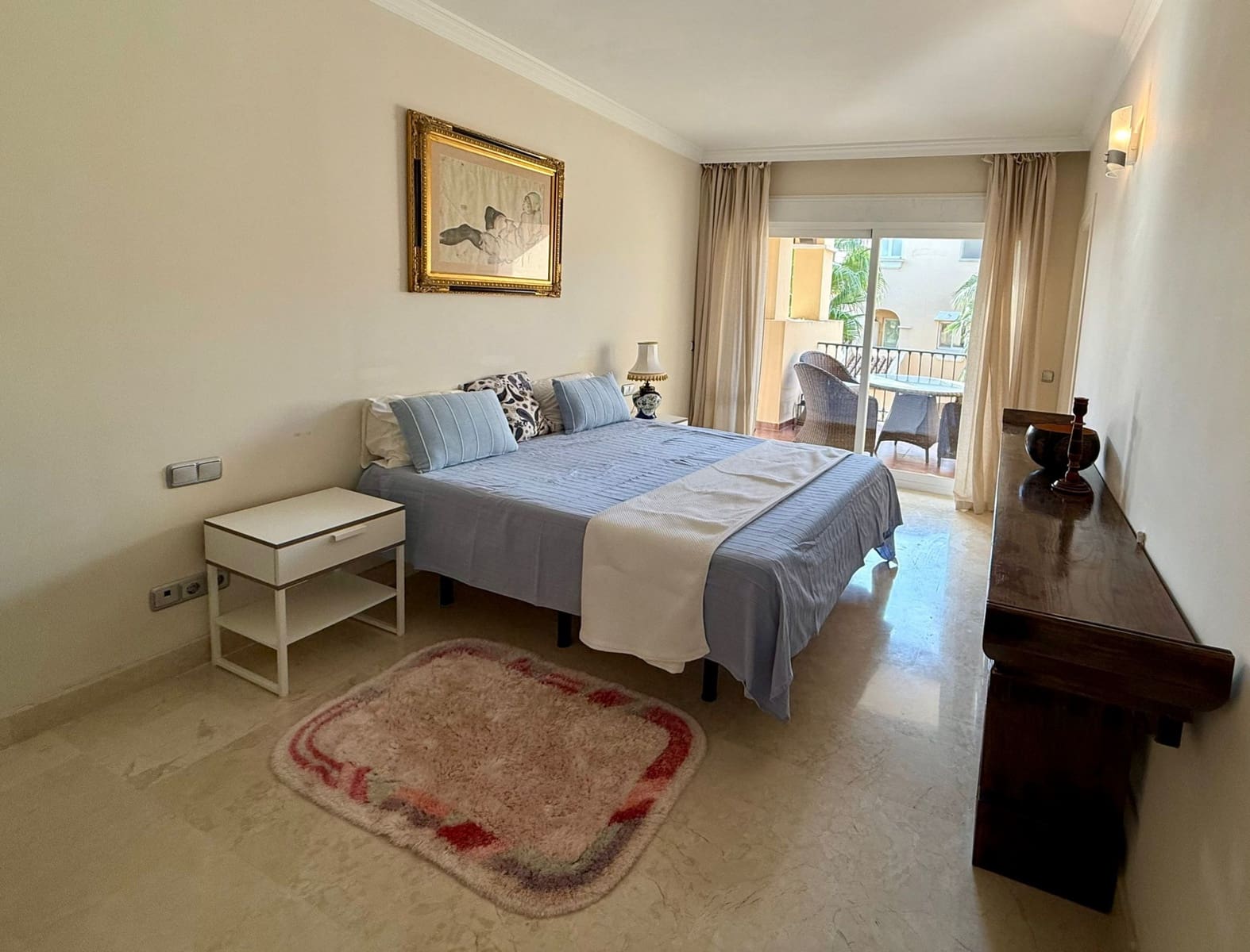 3 slaapkamer Appartement te huur in Estepona met zwembad garage - € 3.000 (Ref: 9490967)