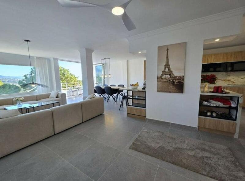 3 quarto Apartamento para venda em Nueva Andalucia com piscina garagem - 749 000 € (Ref: 9490968)