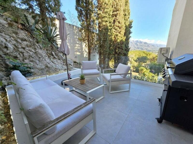 3 quarto Apartamento para venda em Nueva Andalucia com piscina garagem - 749 000 € (Ref: 9490968)