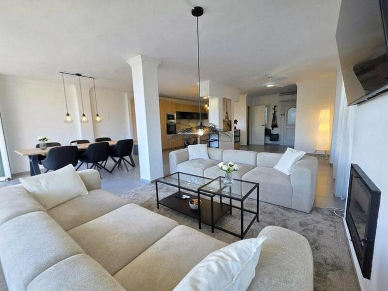 3 quarto Apartamento para venda em Nueva Andalucia com piscina garagem - 749 000 € (Ref: 9490968)