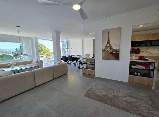 3 makuuhuone Huoneisto myytävänä paikassa Los Naranjos, Marbella mukana uima-altaan 
autotalli - 749 000 € (Ref: 9490968)