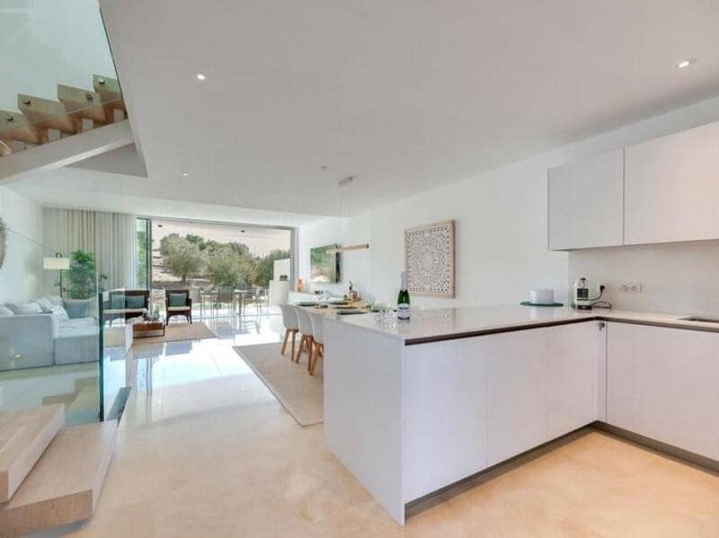 4 soverom Hus til leie i Marbella med svømmebasseng garasje - € 5 000 (Ref: 9494140)