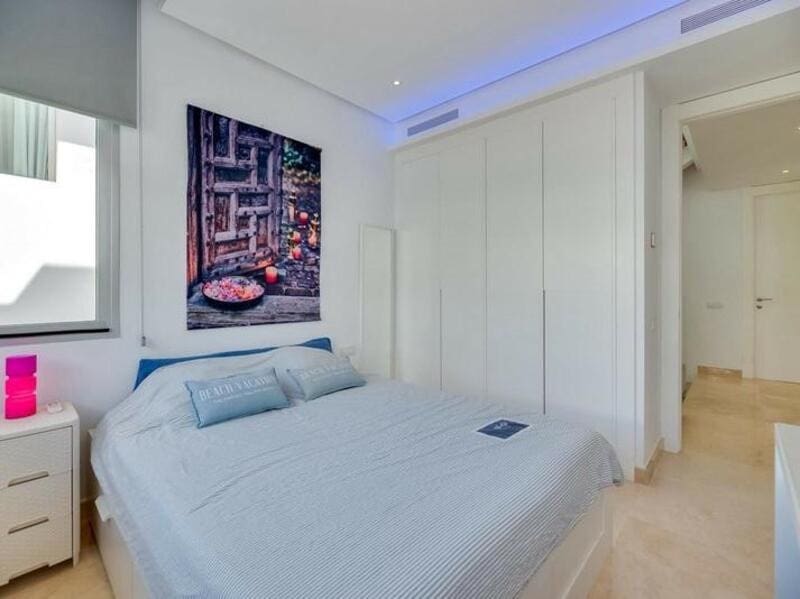 4 soverom Hus til leie i Marbella med svømmebasseng garasje - € 5 000 (Ref: 9494140)