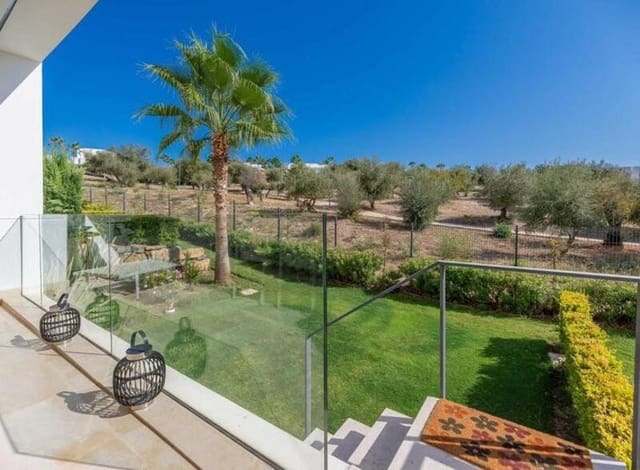 4 makuuhuone Omakotitalo vuokrattavana paikassa Río Real, Marbella mukana uima-altaan 
autotalli - 5 000 € (Ref: 9494140)