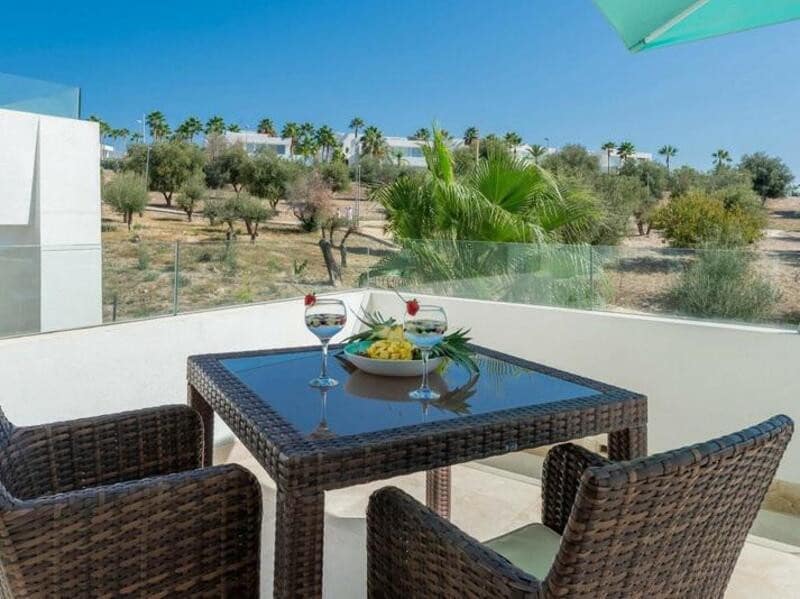 4 soverom Hus til leie i Marbella med svømmebasseng garasje - € 5 000 (Ref: 9494140)