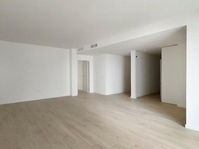 3 makuuhuone Huoneisto myytävänä paikassa Nueva Andalucía Centro, Marbella mukana uima-altaan 
autotalli - 430 000 € (Ref: 9494141)