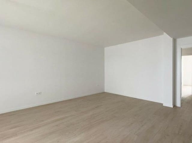 3 makuuhuone Huoneisto myytävänä paikassa Nueva Andalucía Centro, Marbella mukana uima-altaan 
autotalli - 430 000 € (Ref: 9494141)