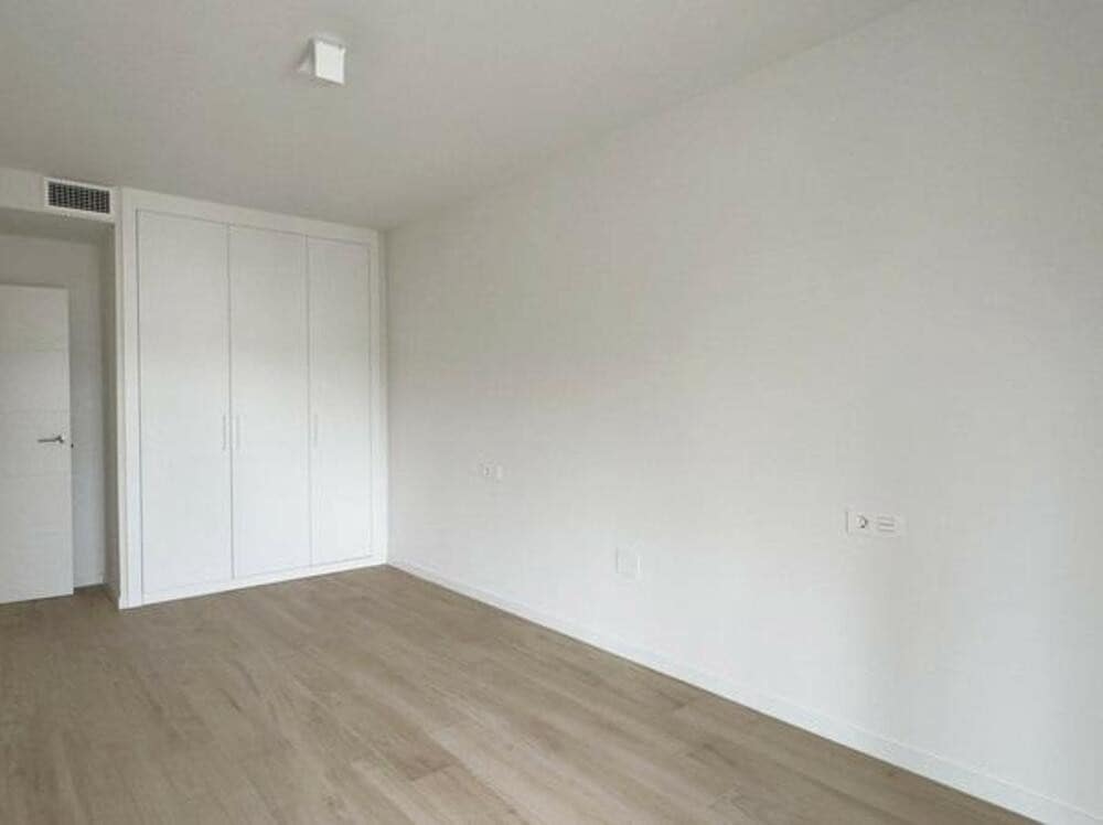 3 makuuhuone Huoneisto myytävänä paikassa Nueva Andalucia mukana uima-altaan 
autotalli - 430 000 € (Ref: 9494141)