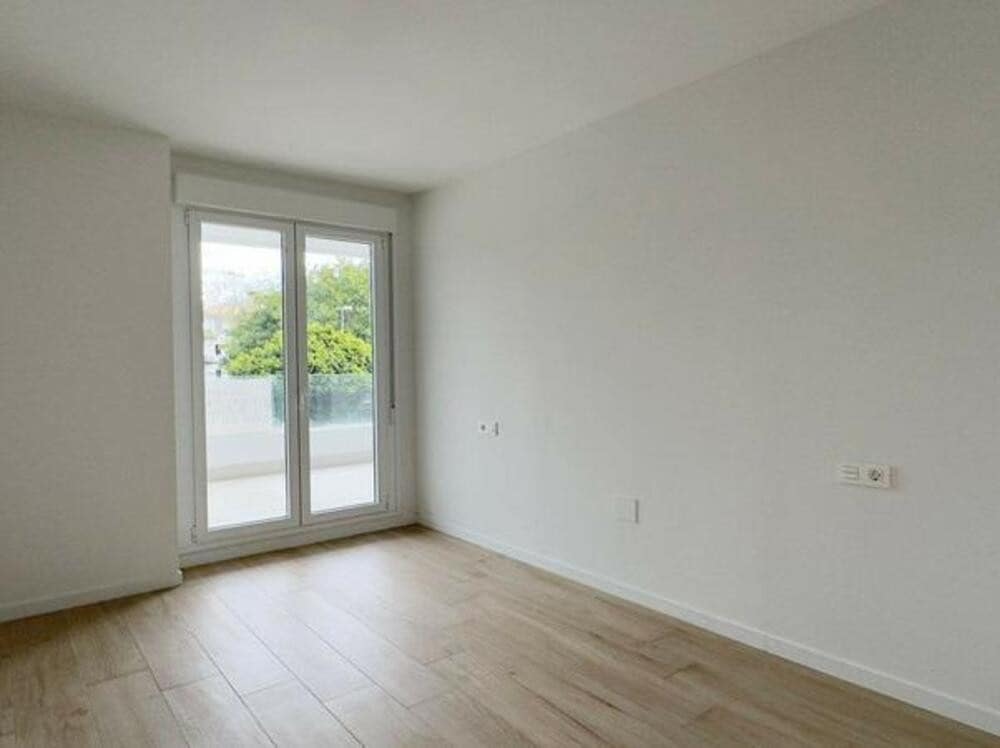 3 makuuhuone Huoneisto myytävänä paikassa Nueva Andalucia mukana uima-altaan 
autotalli - 430 000 € (Ref: 9494141)