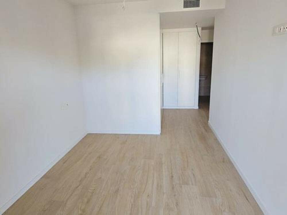 3 makuuhuone Huoneisto myytävänä paikassa Nueva Andalucia mukana uima-altaan 
autotalli - 430 000 € (Ref: 9494141)