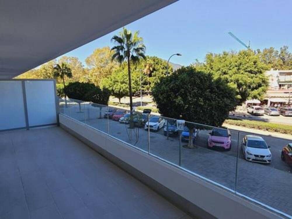 3 makuuhuone Huoneisto myytävänä paikassa Nueva Andalucia mukana uima-altaan 
autotalli - 430 000 € (Ref: 9494141)