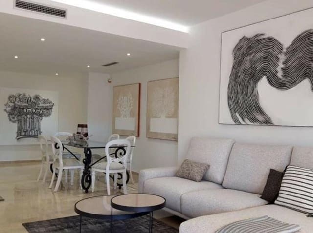 3 makuuhuone Huoneisto vuokrattavana paikassa Río Real, Marbella mukana uima-altaan 
autotalli - 2 500 € (Ref: 9494143)