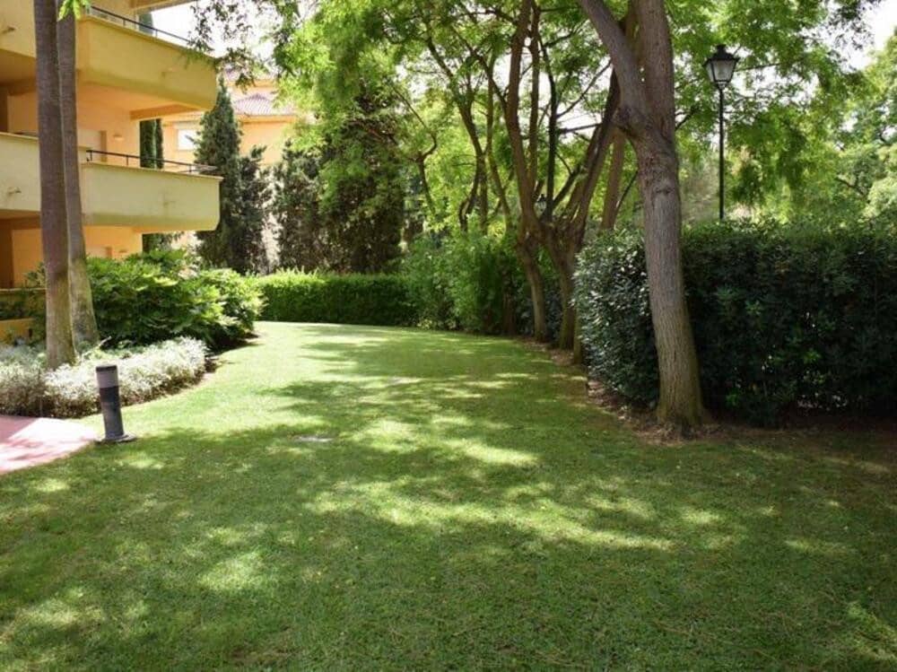 3 soverom Leilighet til leie i Marbella med svømmebasseng garasje - € 2 500 (Ref: 9494143)