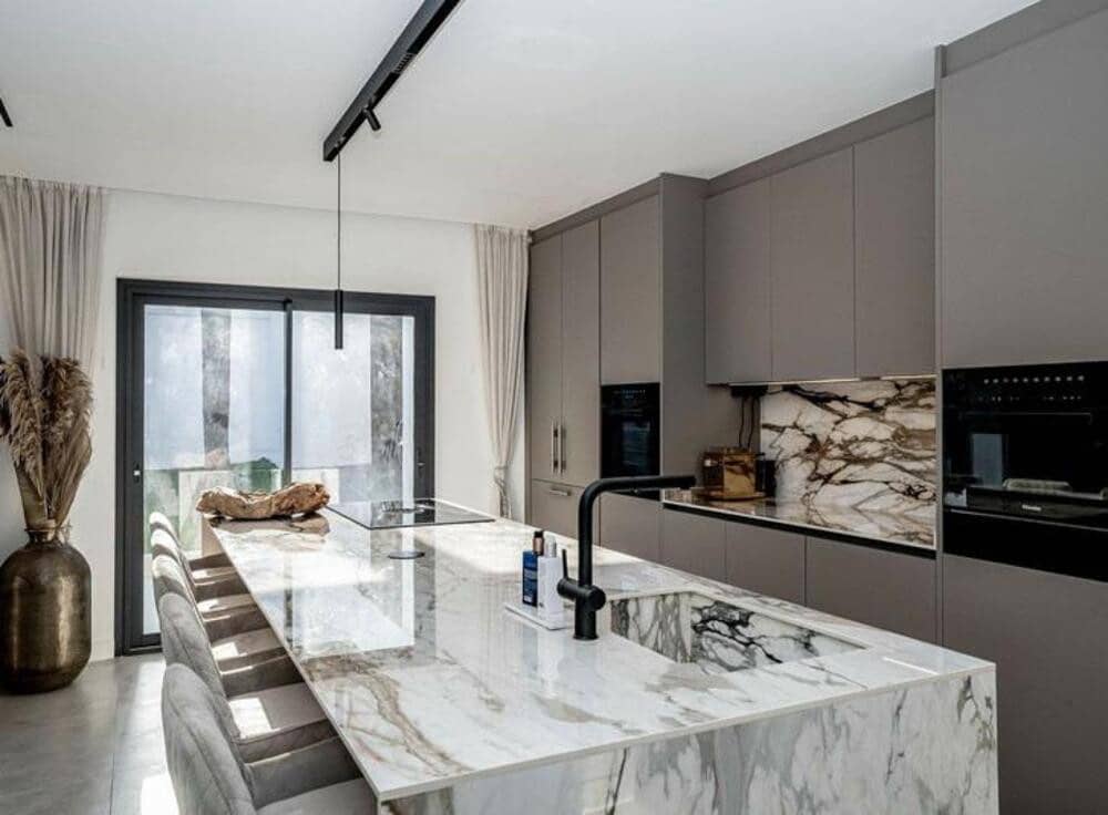 Villa/Maison de 6 chambres à louer à Marbella avec piscine garage - 25 000 € (Ref: 9494145)