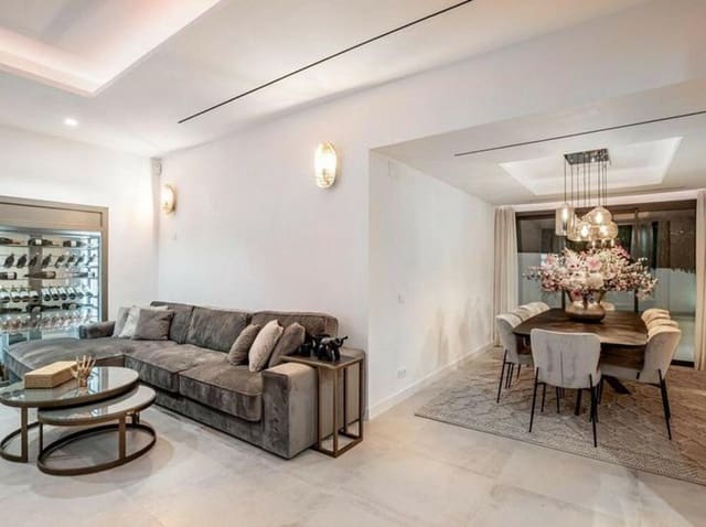 Villa/Maison de 6 chambres à louer à Nagüeles Alto, Marbella avec piscine garage - 25 000 € (Ref: 9494145)